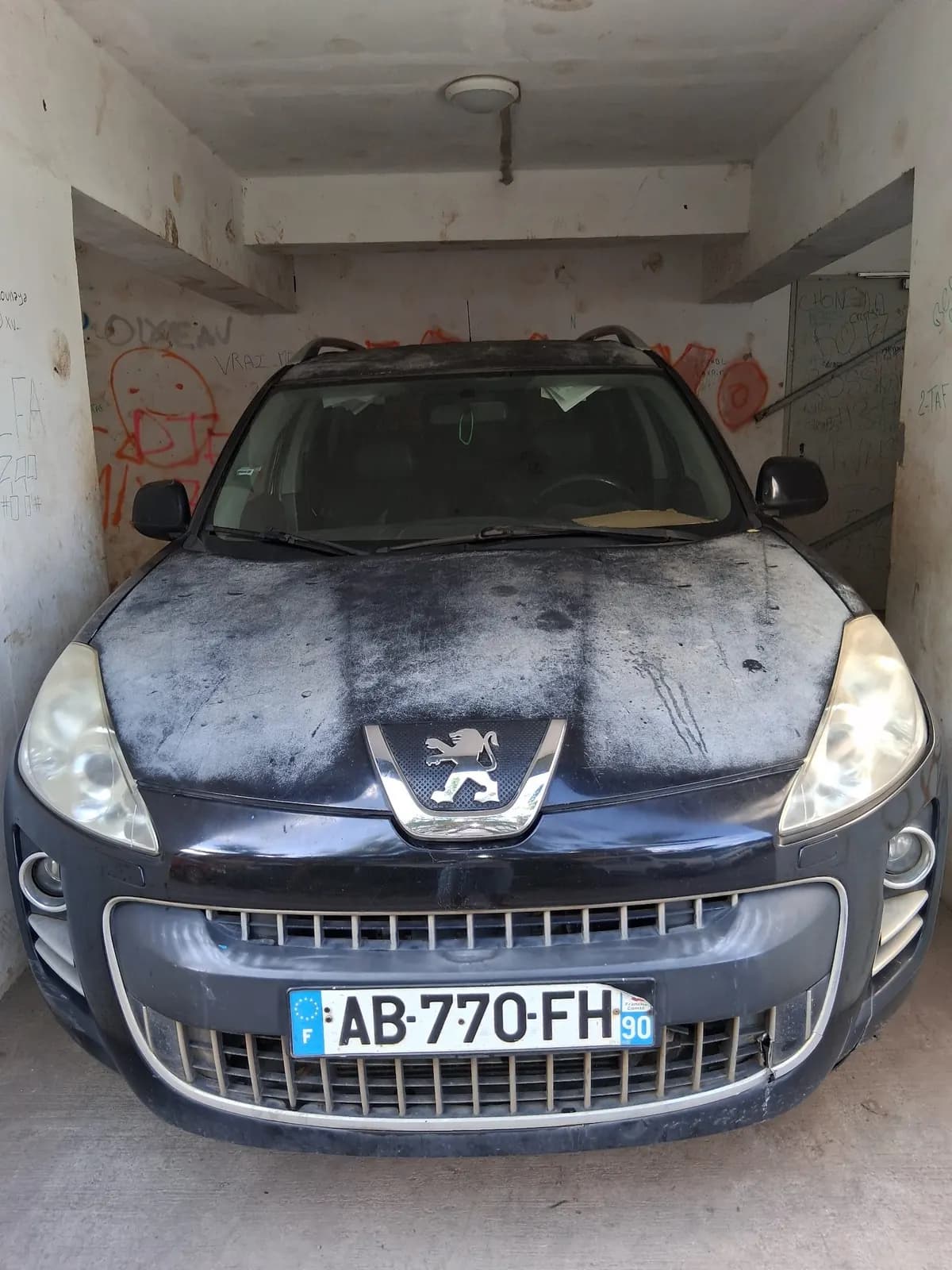 Photo de l'annonce : Peugeot 4007 — Mamoudzou · Kavani (Véhicules)