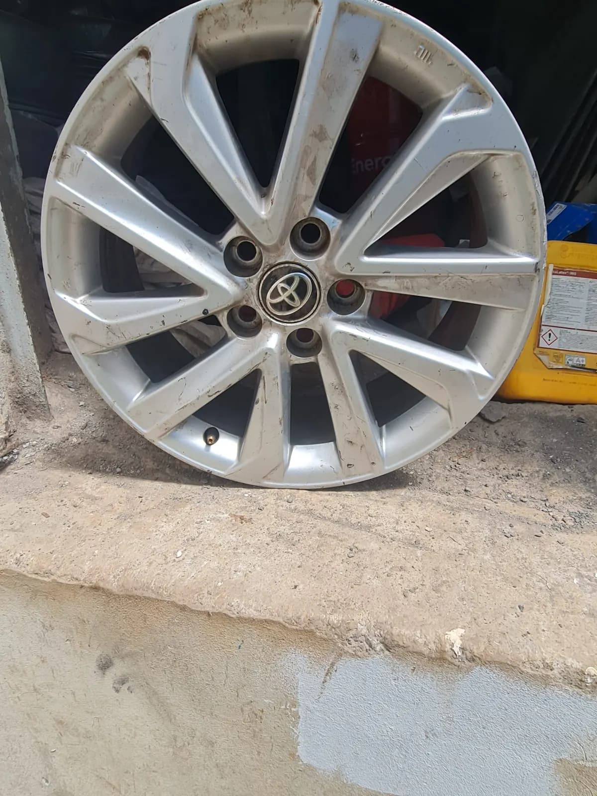 Photo de l'annonce : Jante Toyota origine — Ouangani (Véhicules)